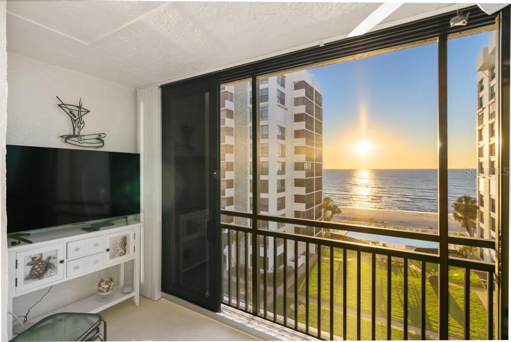 VALENCIA CONDO APTS - Residential