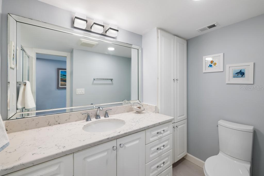 VALENCIA CONDO APTS - Residential