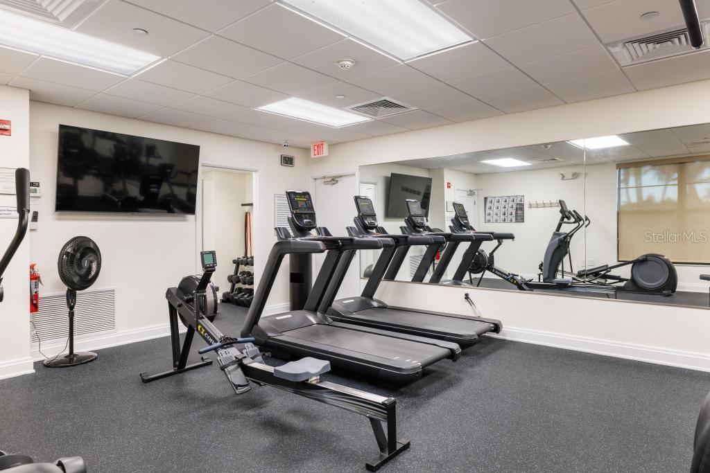 VALENCIA CONDO APTS - Residential