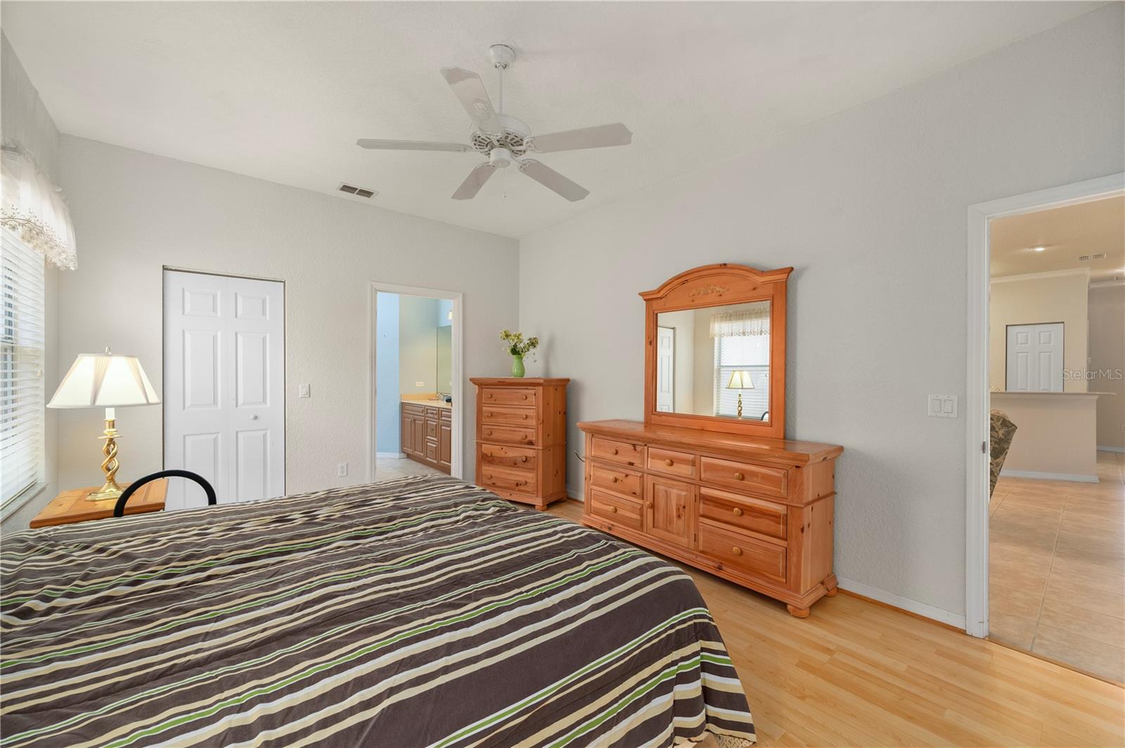 KINGS GATE PH 02 - Residential