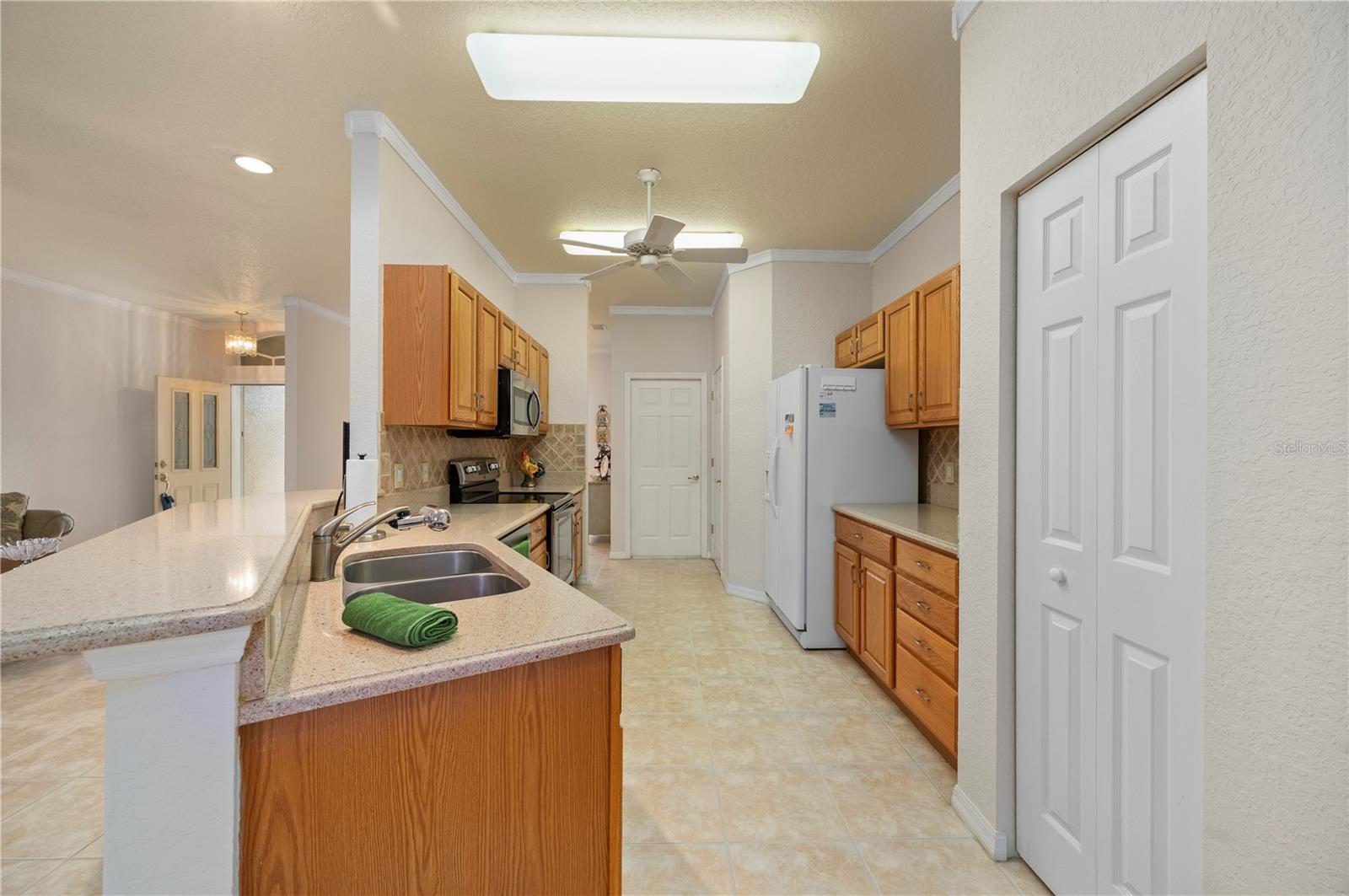 KINGS GATE PH 02 - Residential