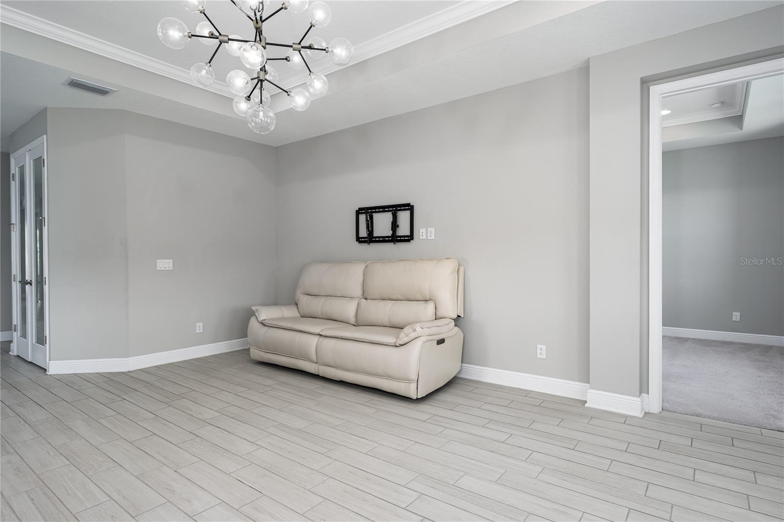 HIDDEN CREEK - Residential Lease