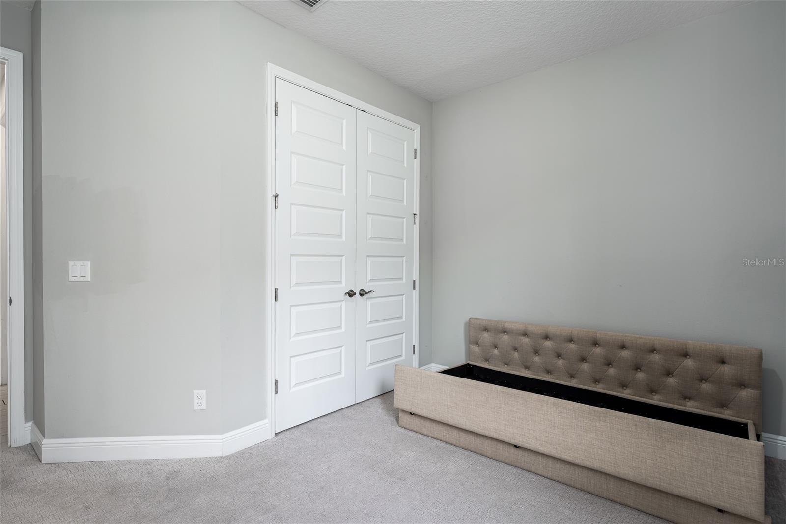 HIDDEN CREEK - Residential Lease