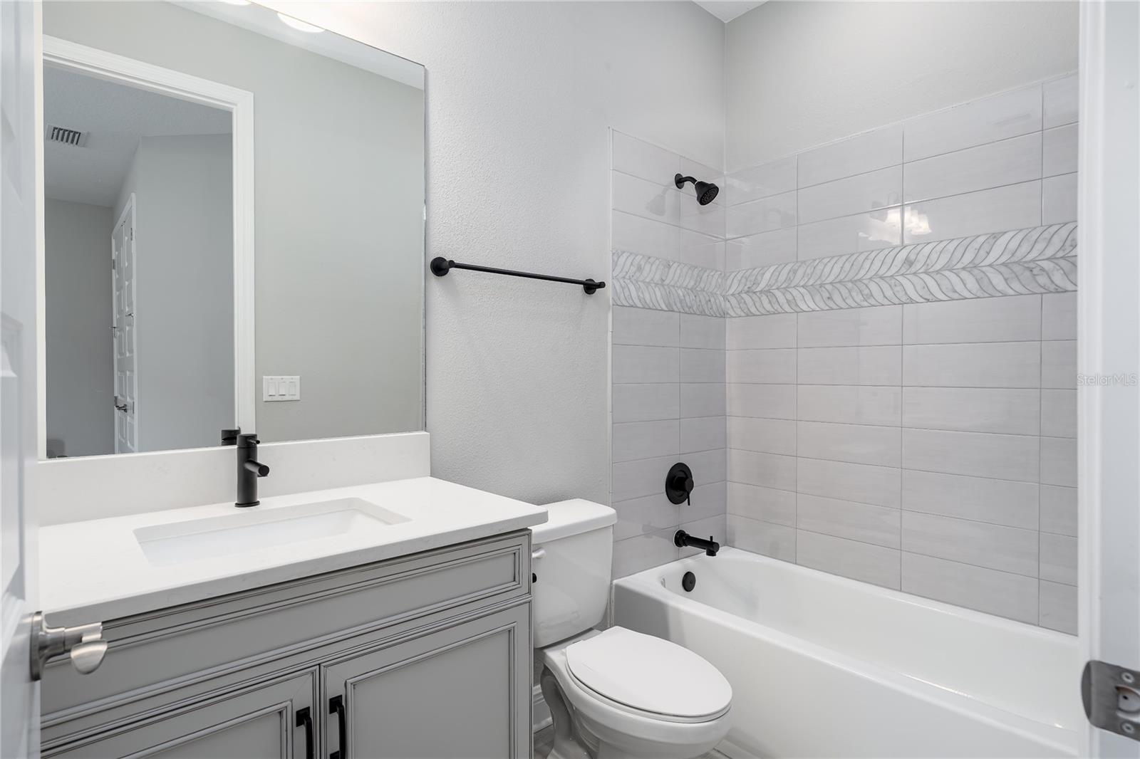 HIDDEN CREEK - Residential Lease