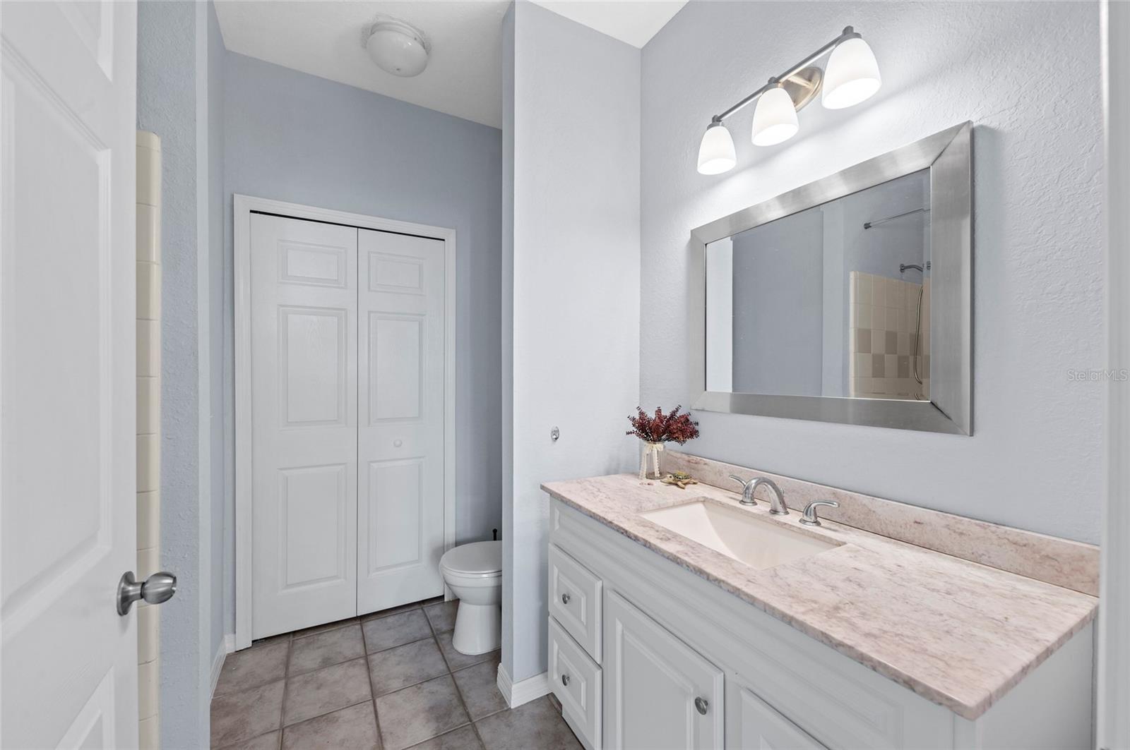 ADMIRALS WALK - Residential