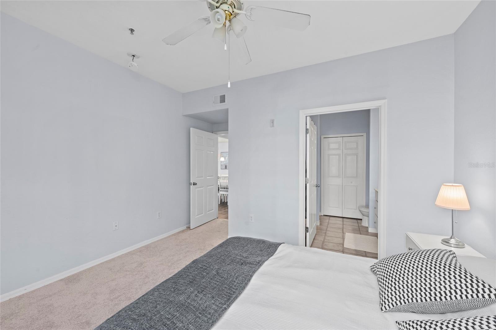 ADMIRALS WALK - Residential