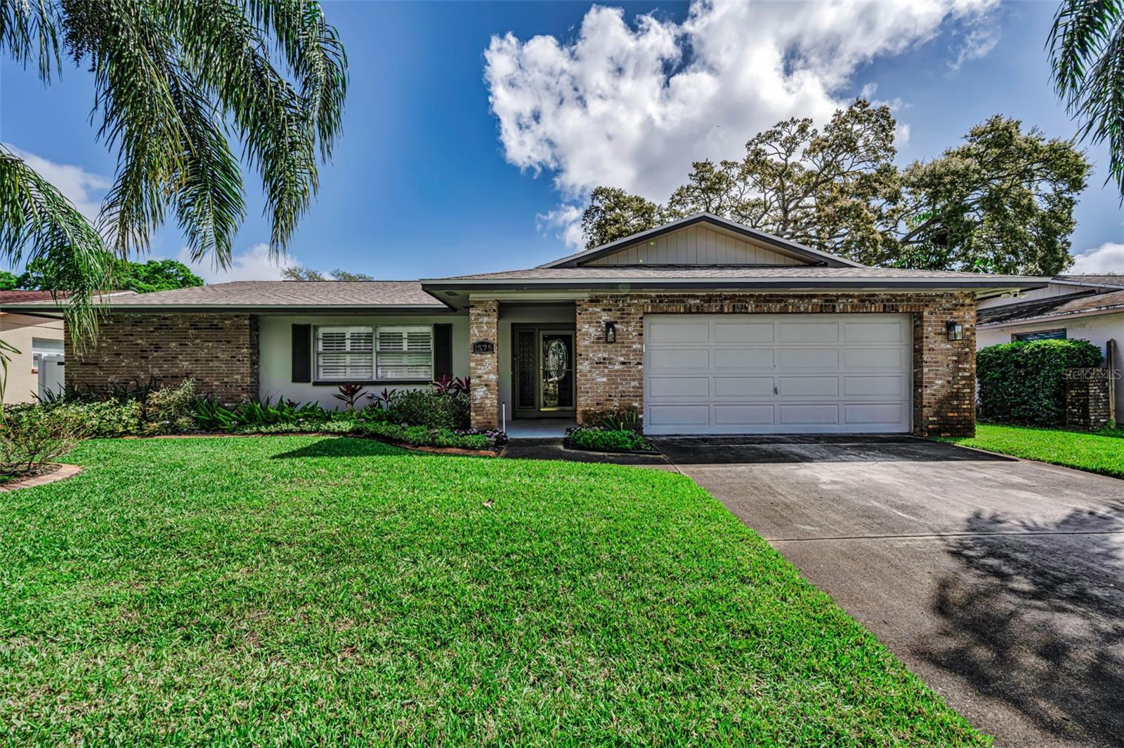 RAVENWOOD MANOR - Residential