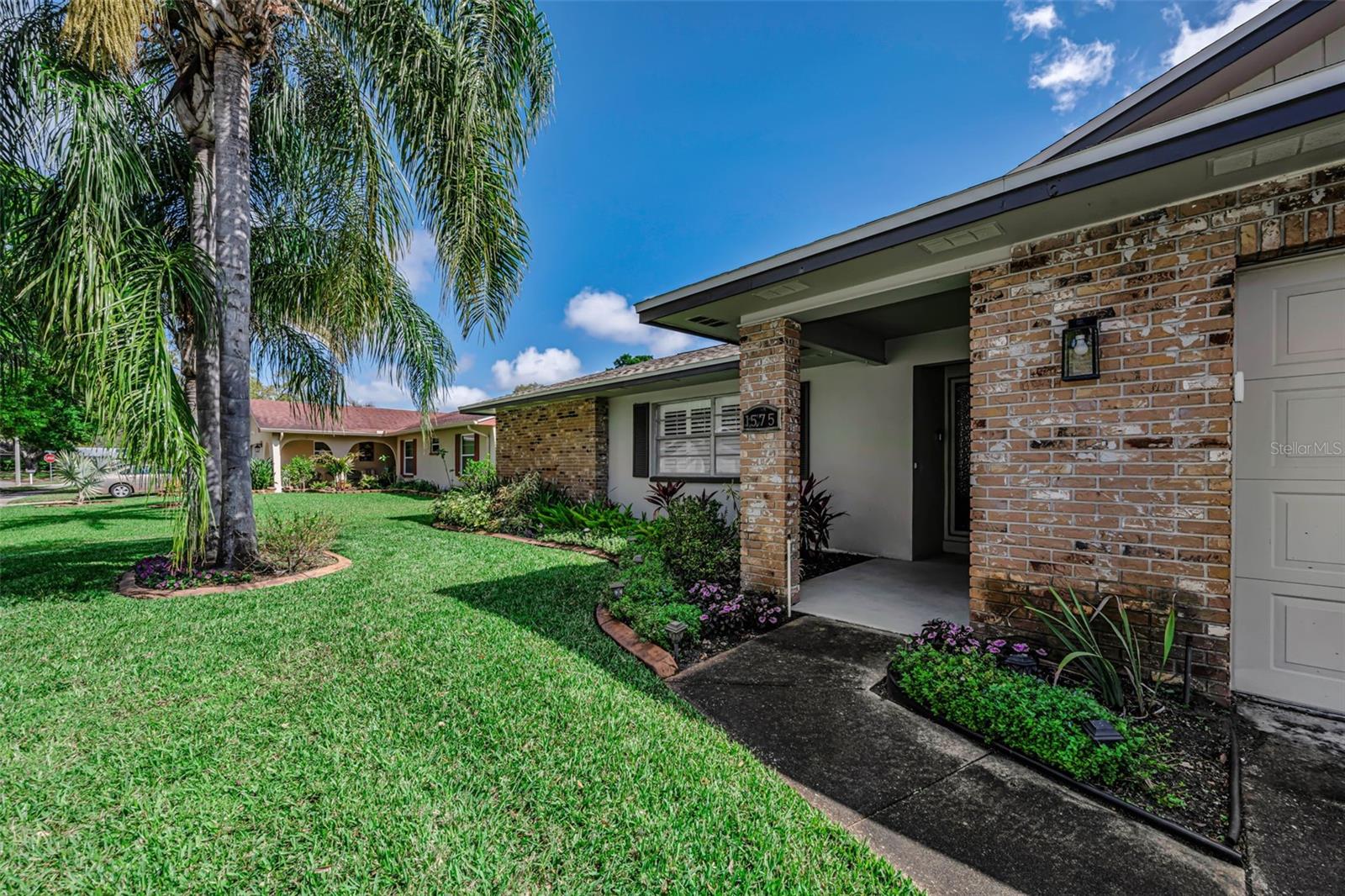 RAVENWOOD MANOR - Residential