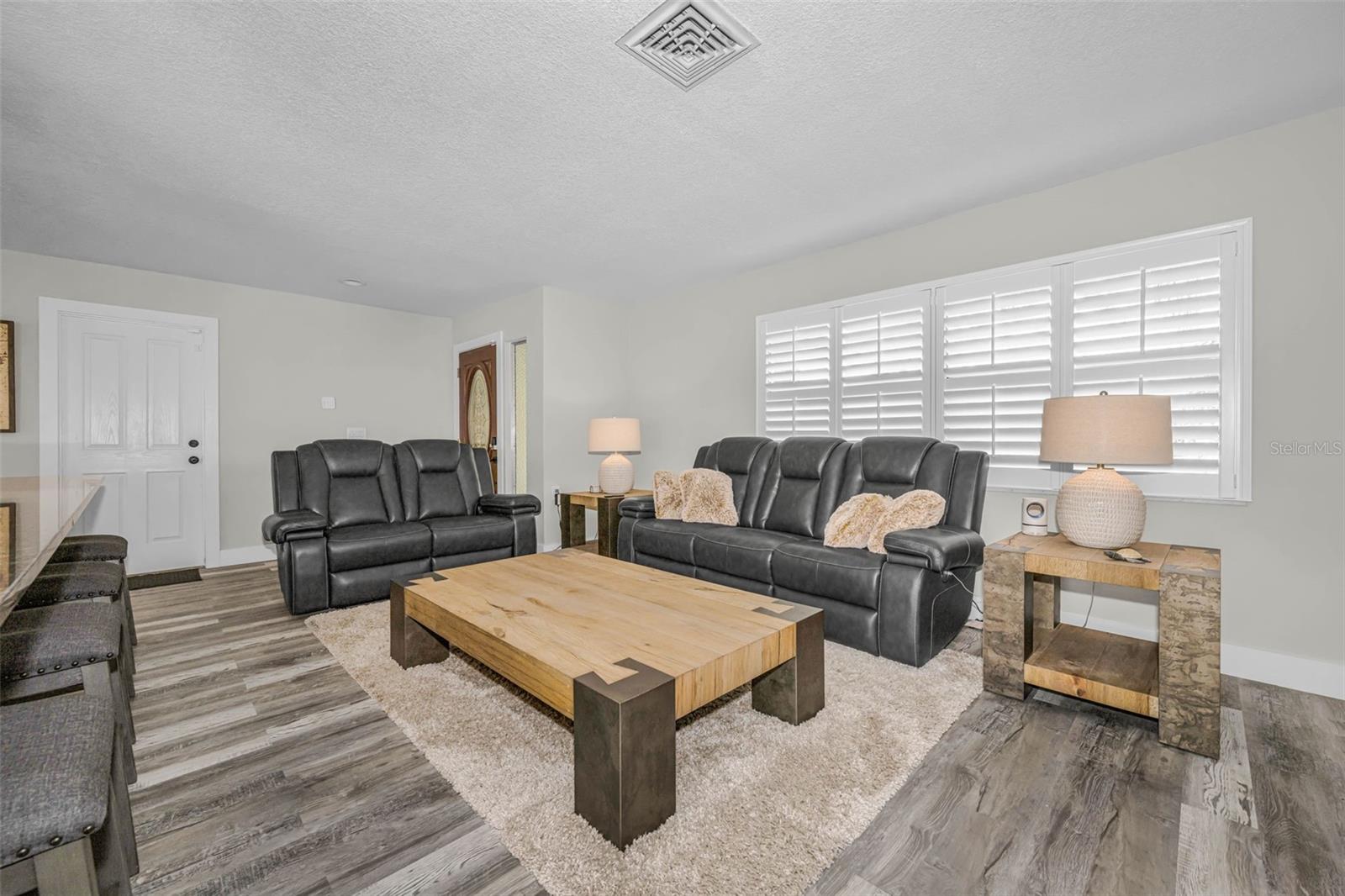 RAVENWOOD MANOR - Residential