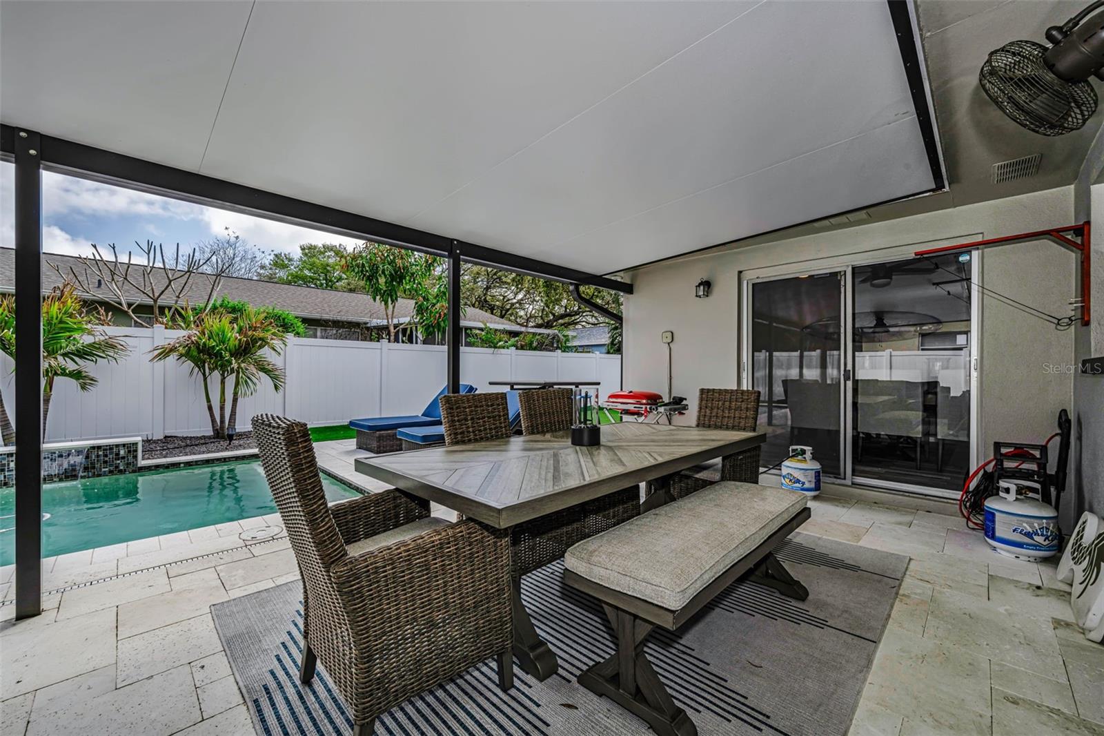 RAVENWOOD MANOR - Residential