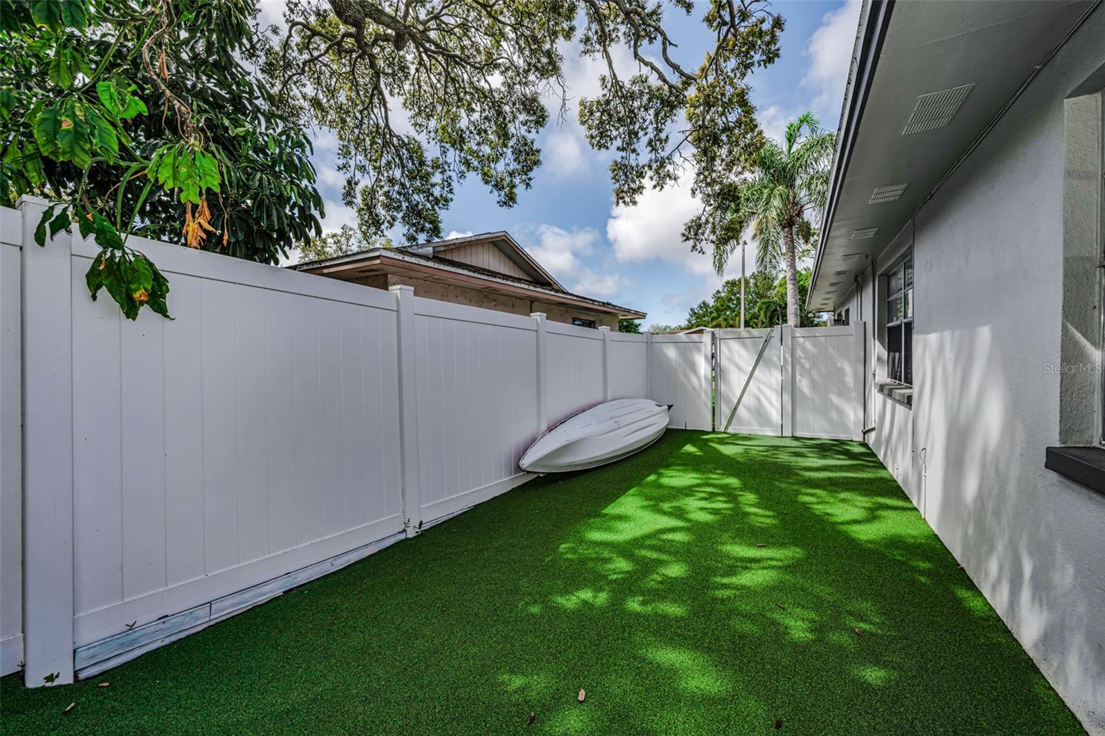 RAVENWOOD MANOR - Residential