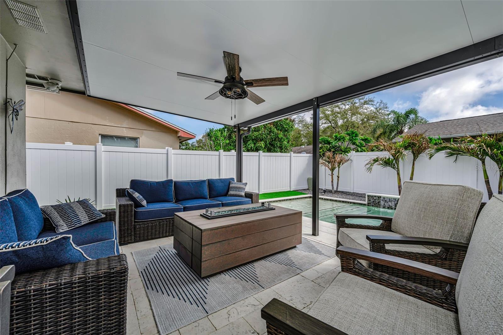 RAVENWOOD MANOR - Residential