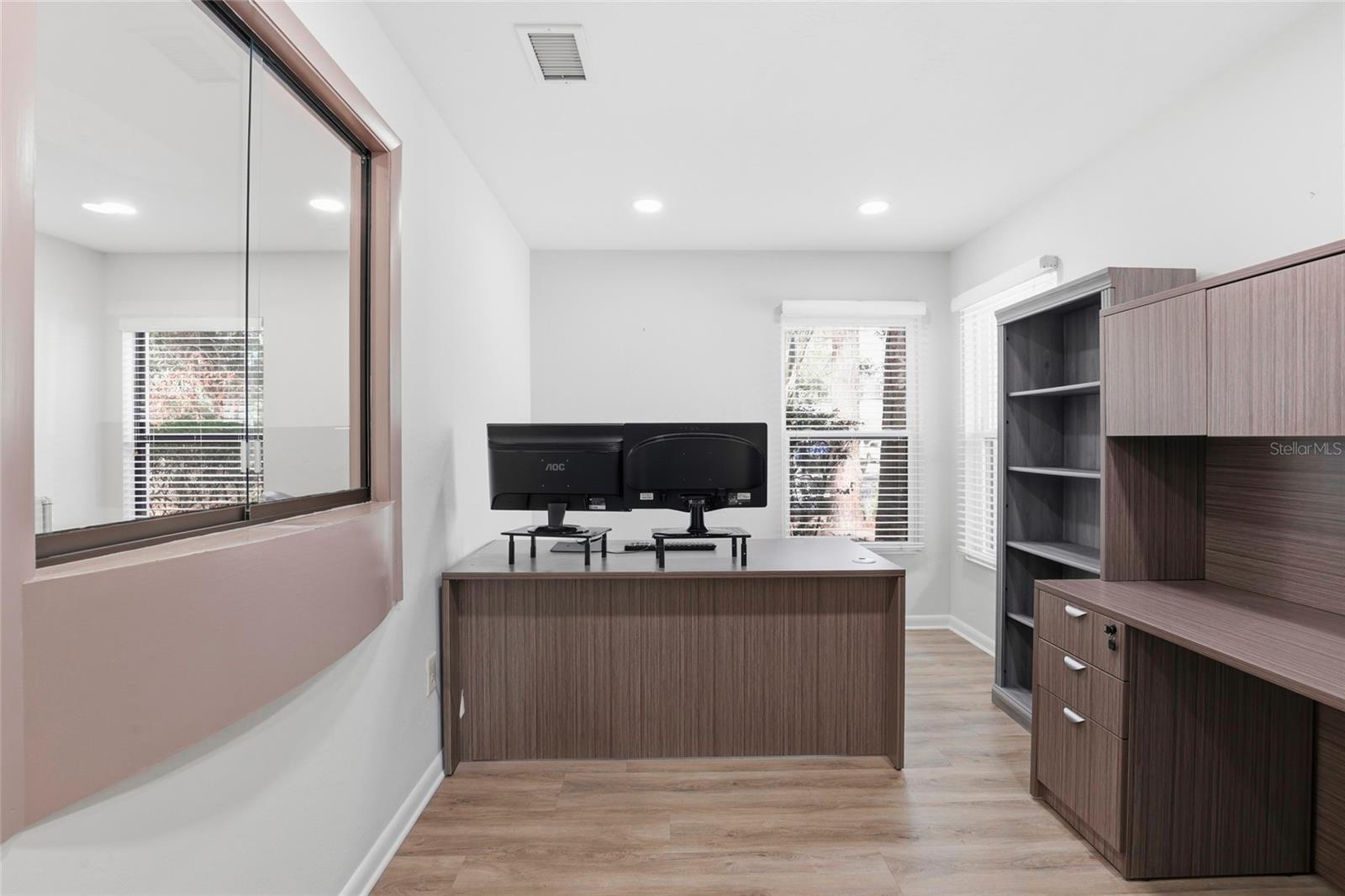 THORNEBROOK III CONDO OFFICE PARK - Commercial Sale