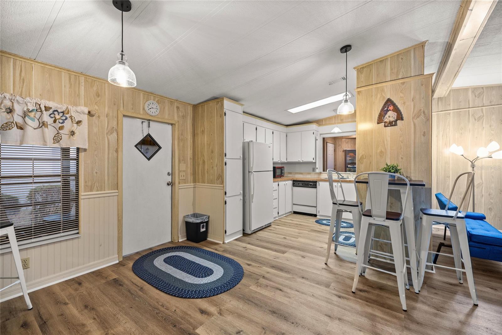 LEESBURG EAST COACHWOOD COLONY ADD 01 - Residential