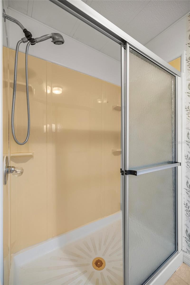 LEESBURG EAST COACHWOOD COLONY ADD 01 - Residential