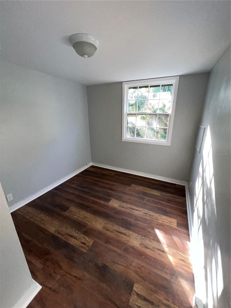 DAYTONA GARDENS 01 - Residential Lease