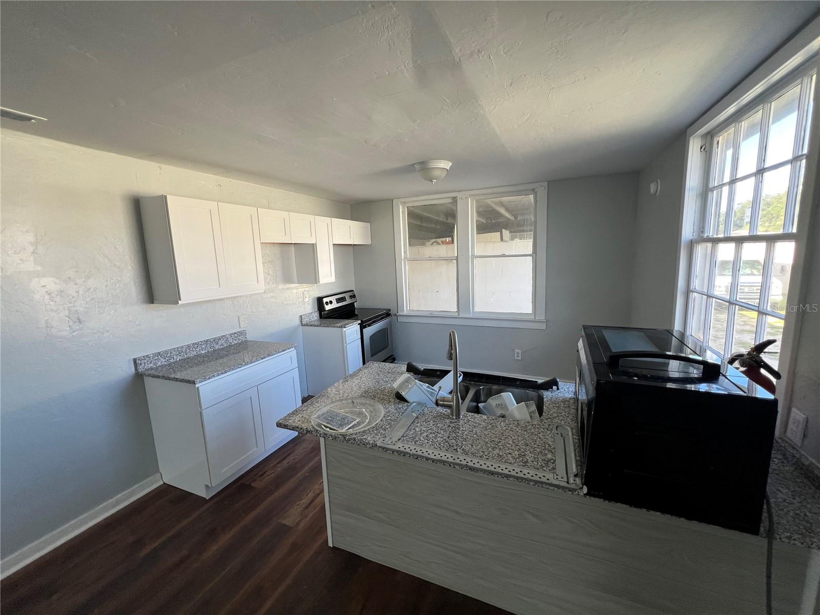 DAYTONA GARDENS 01 - Residential Lease