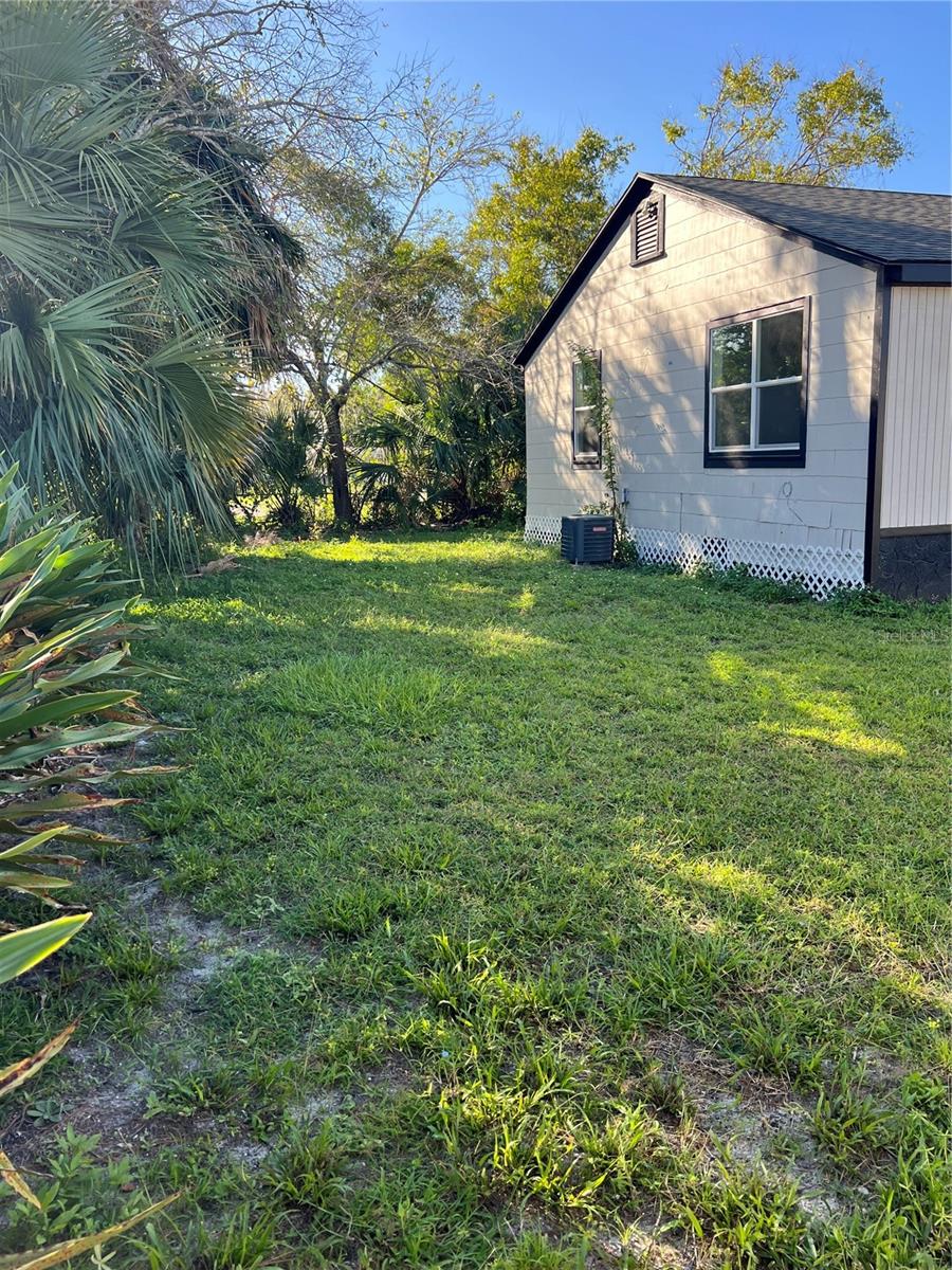 DAYTONA GARDENS 01 - Residential Lease