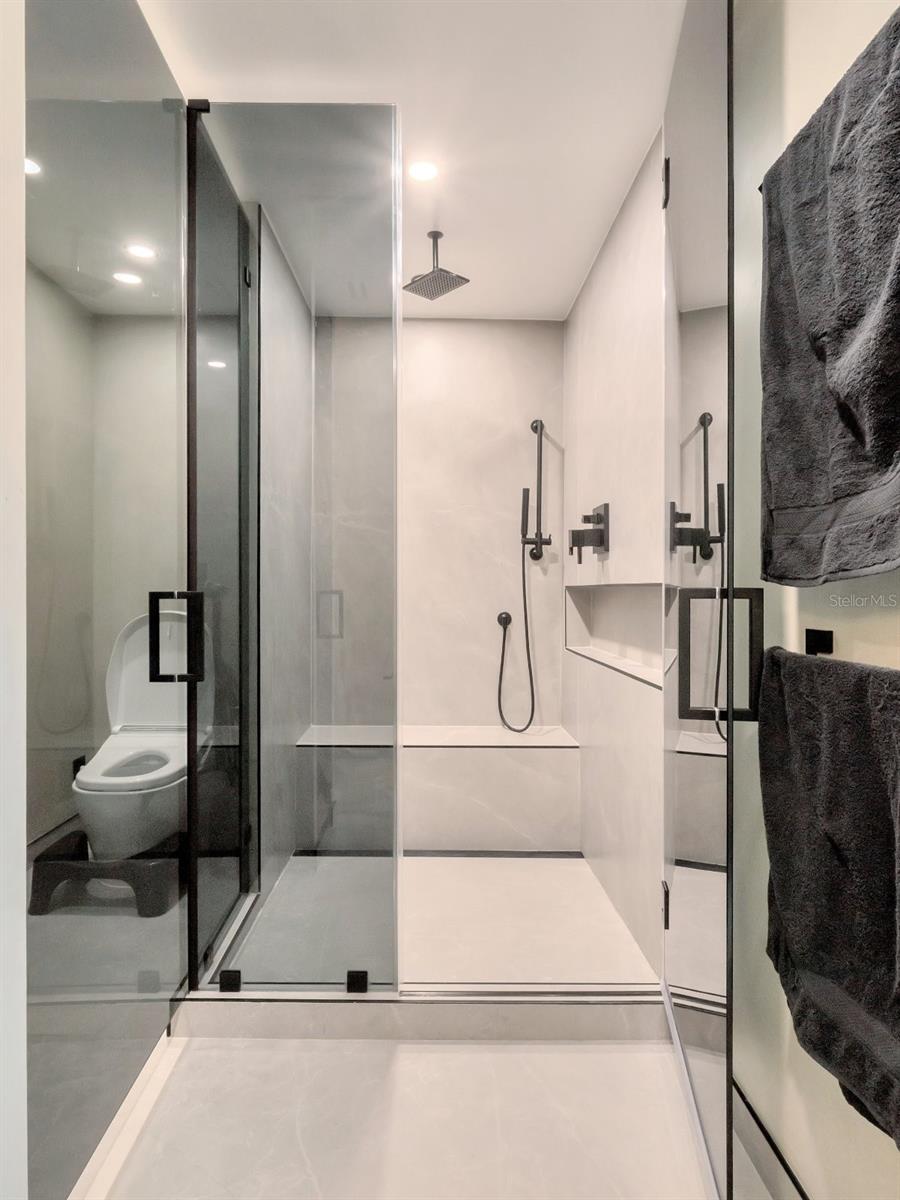 JACKSON - Residential Lease