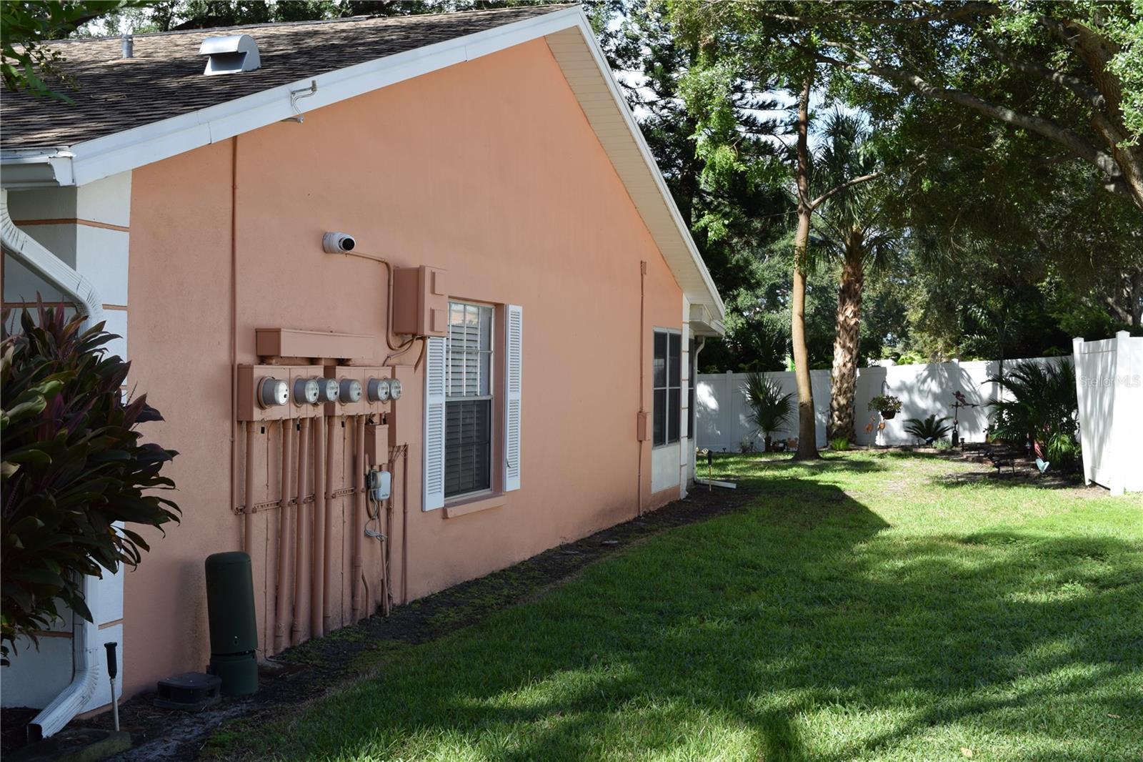 2250 DRUID ROAD E 605