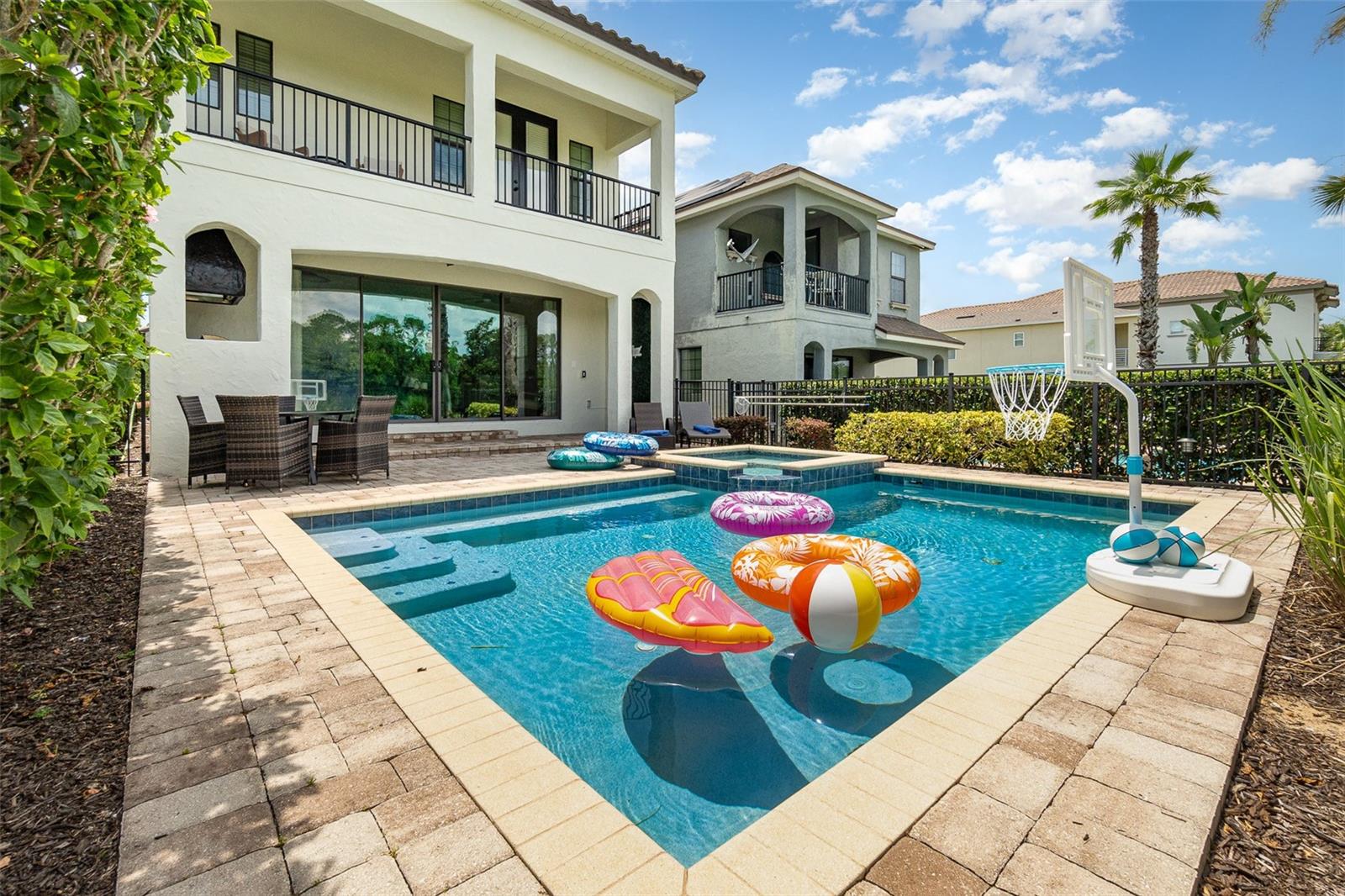 949 DESERT MOUNTAIN COURT
