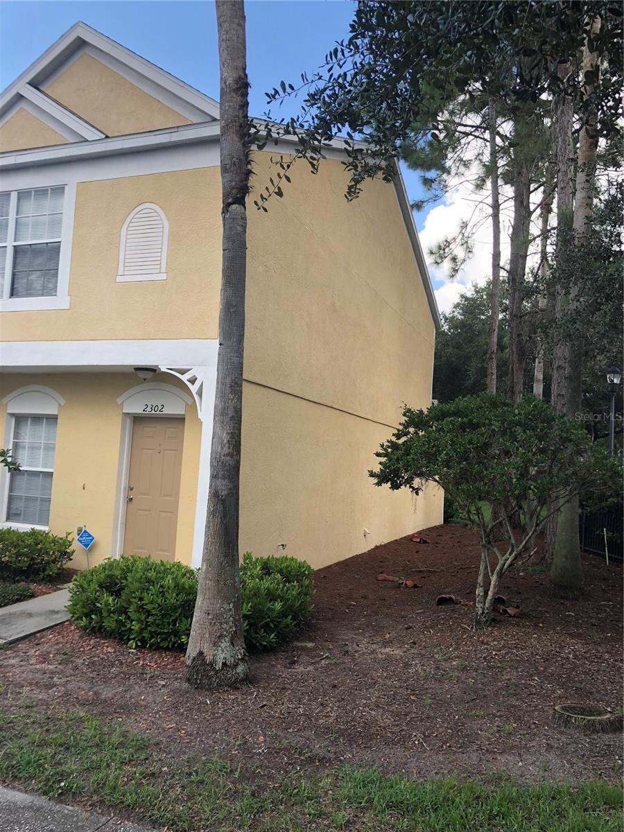 REGENCY KEY TWNHMS - Residential Lease