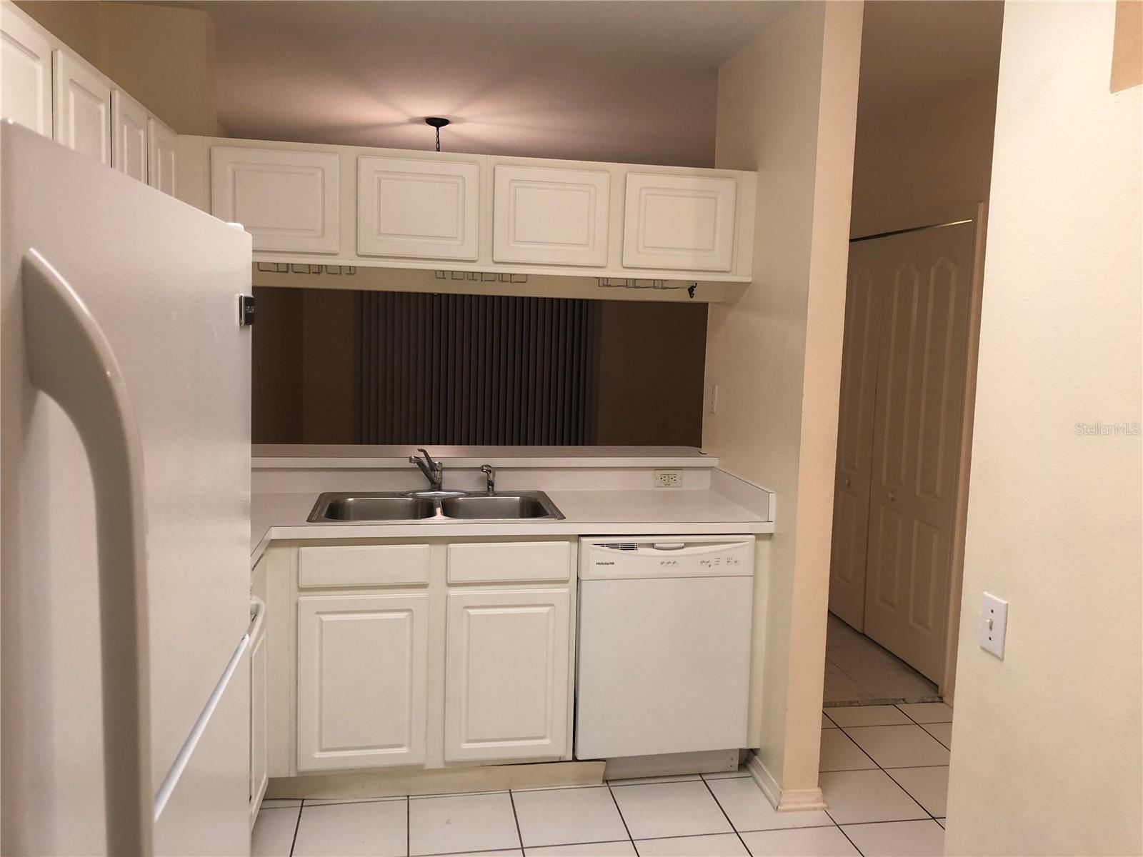 REGENCY KEY TWNHMS - Residential Lease