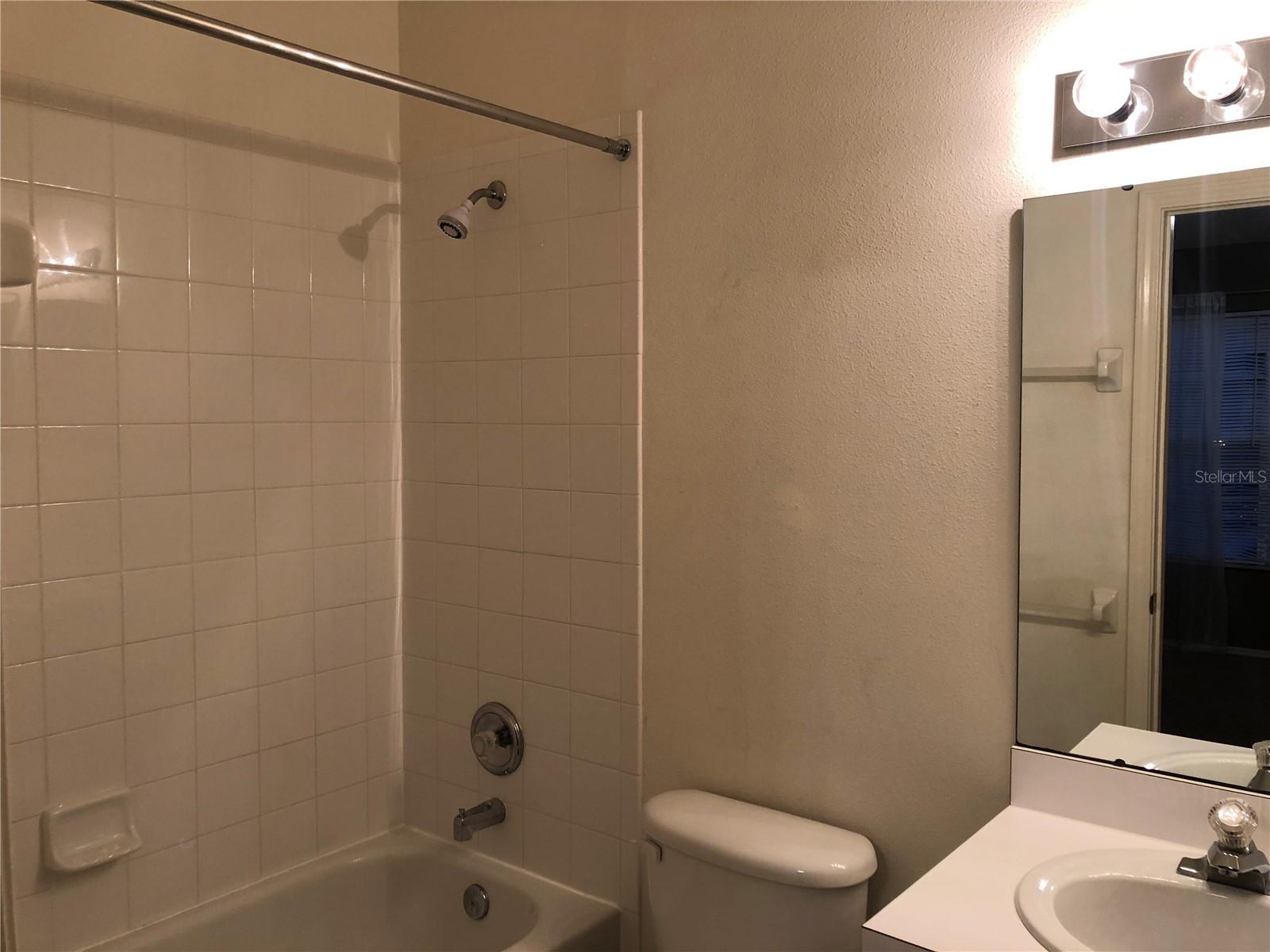 REGENCY KEY TWNHMS - Residential Lease