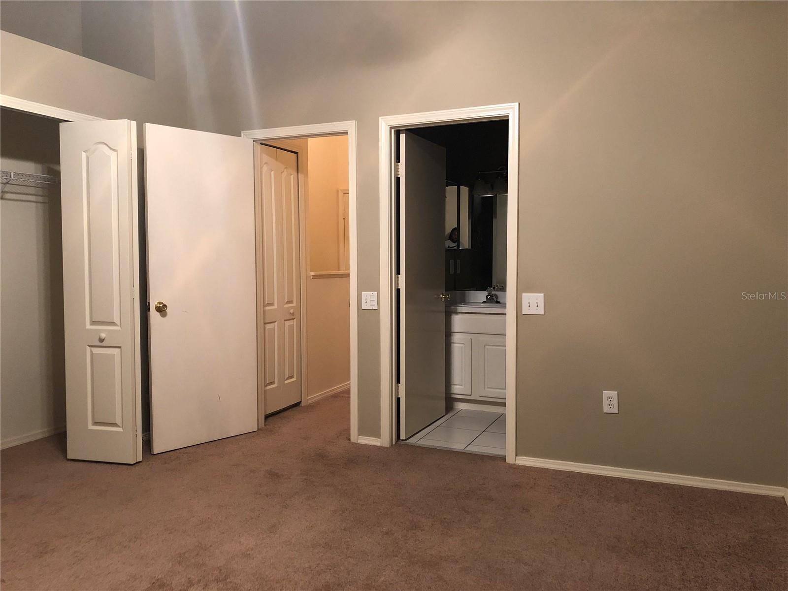 REGENCY KEY TWNHMS - Residential Lease