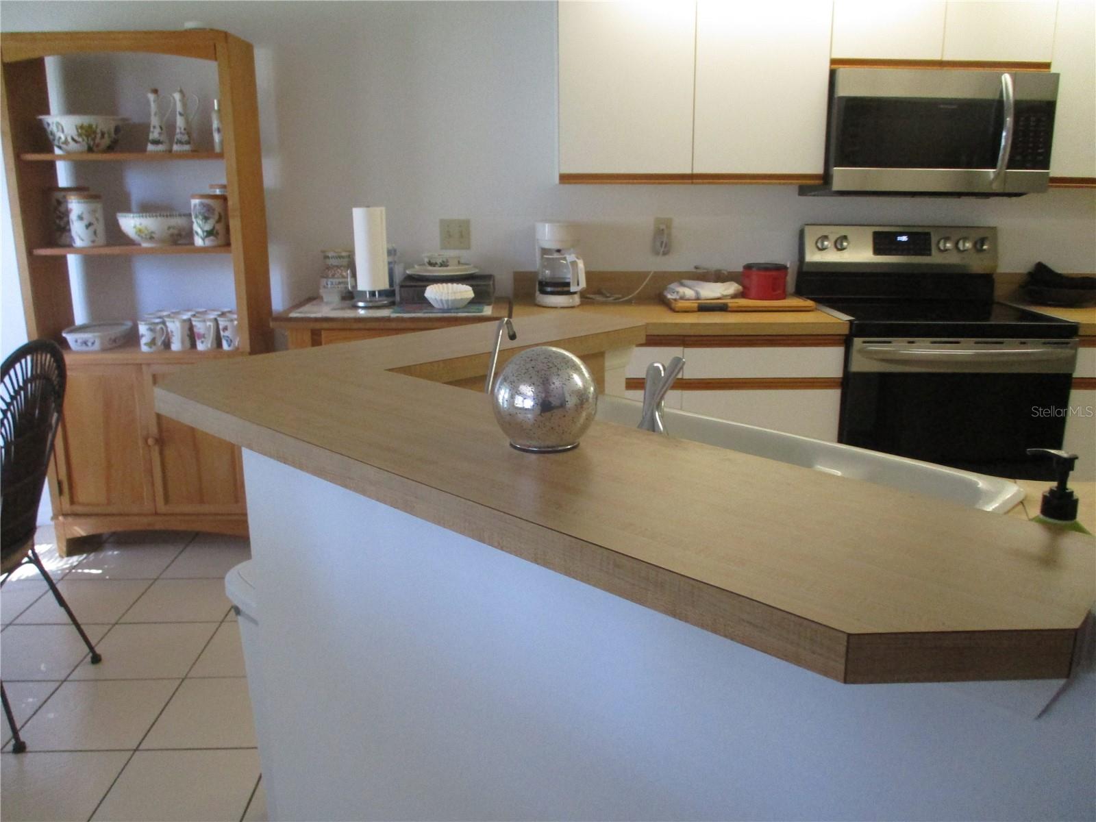 LANCASTER IV CONDO PH - Residential Lease