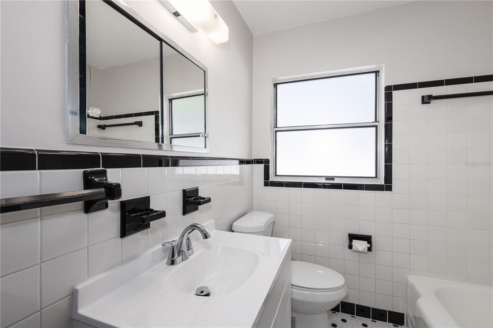 SYLVAN SHORES - Residential