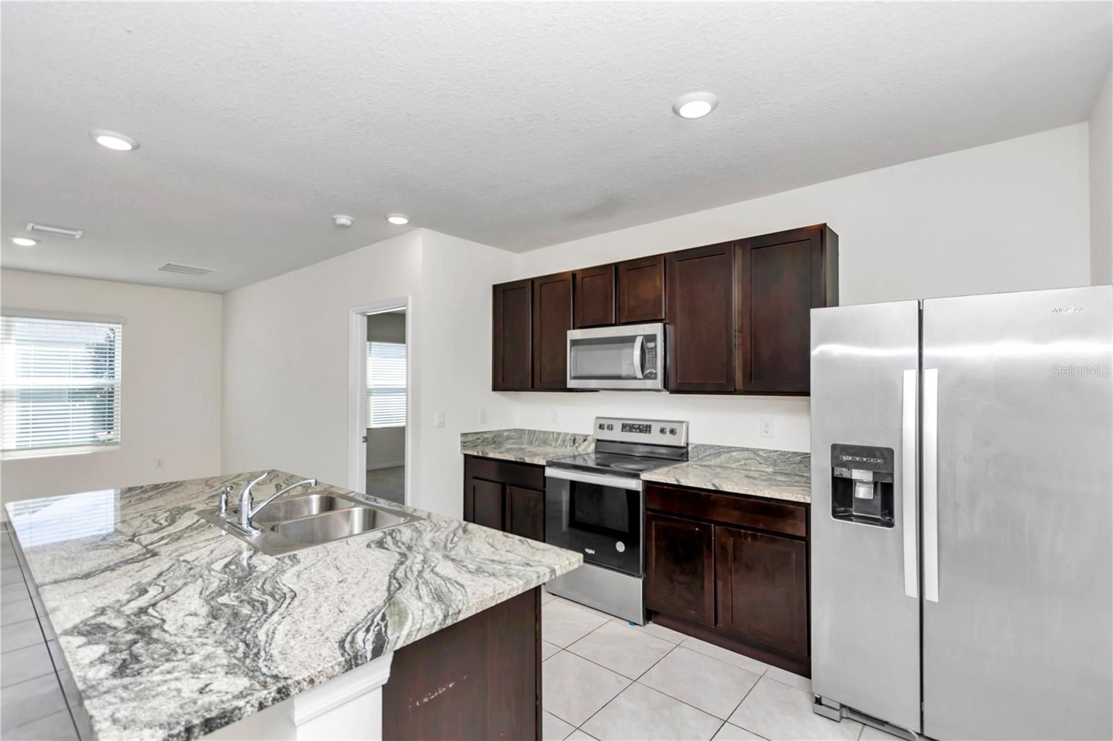 LAKE DIAMOND NORTH - Residential
