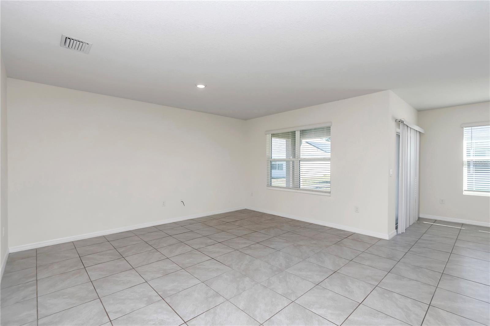 LAKE DIAMOND NORTH - Residential