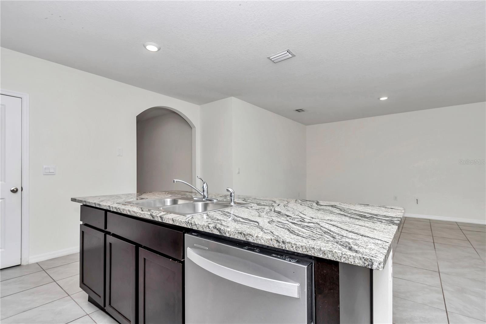 LAKE DIAMOND NORTH - Residential