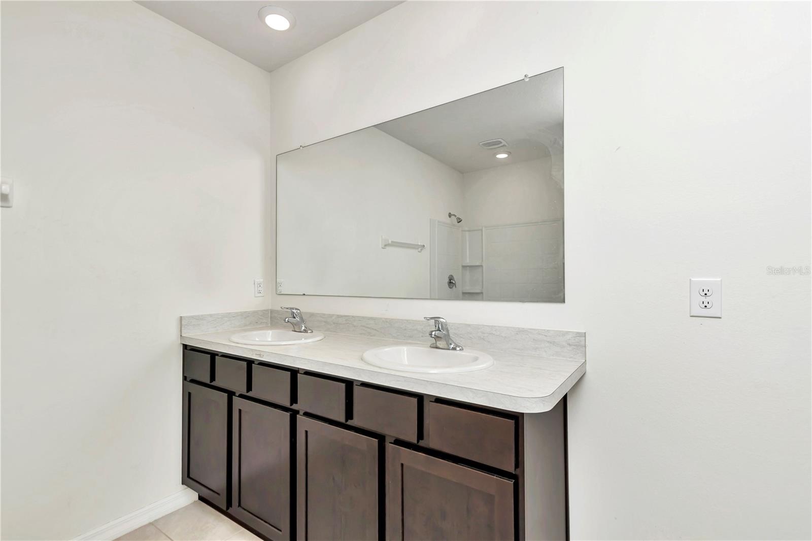LAKE DIAMOND NORTH - Residential