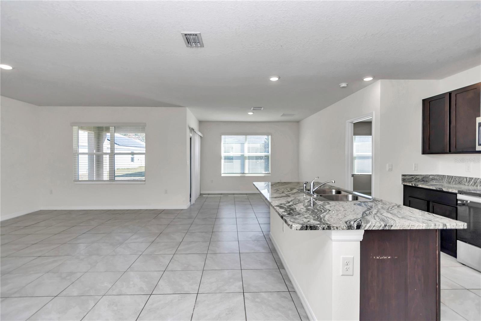 LAKE DIAMOND NORTH - Residential