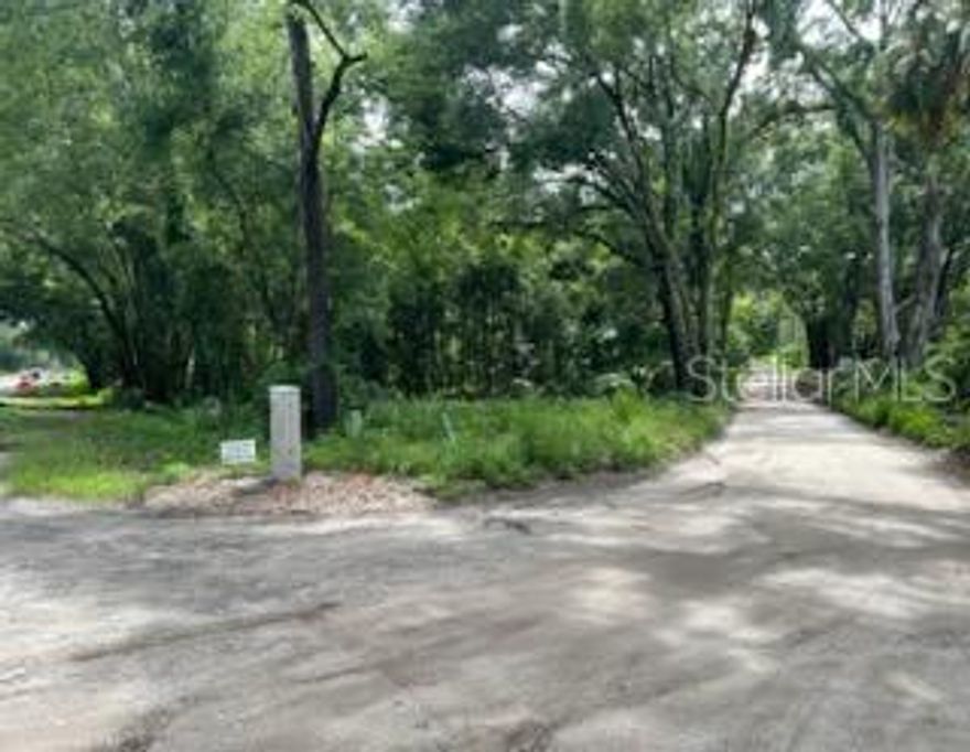 Beautiful corner 1.25 Acre vacant lot zoned Residential on Highway 235 just minutes from downtown Alachua, grocery stores, and more.