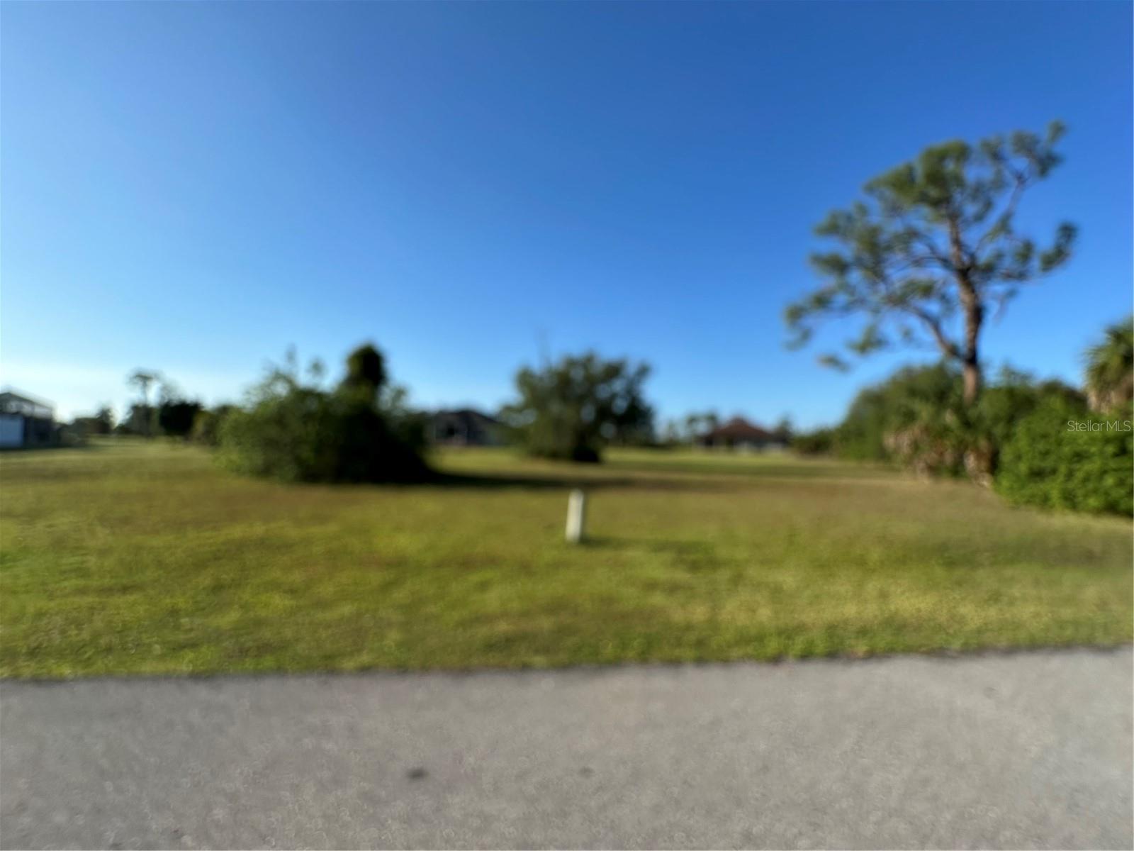 RIVERBEND ESTATES - Land
