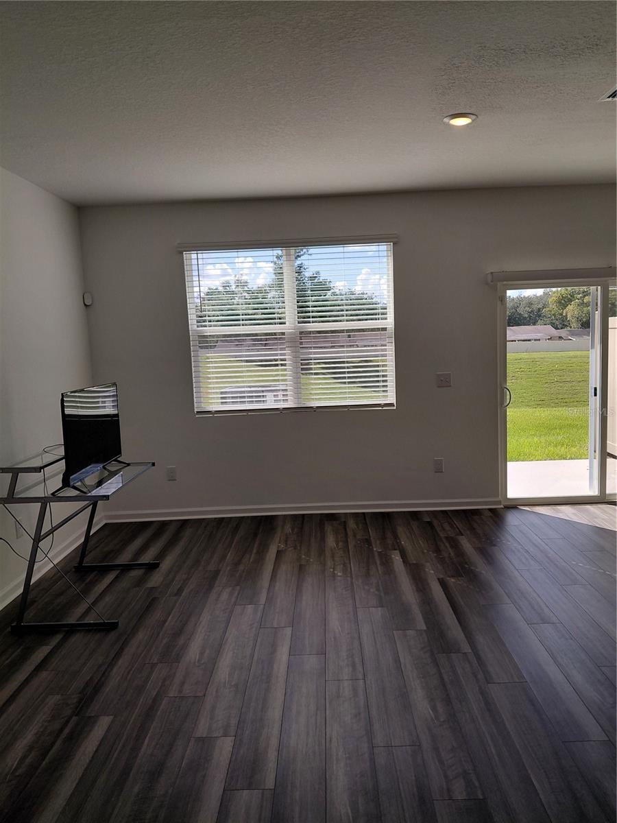 VISTA WALK - Residential