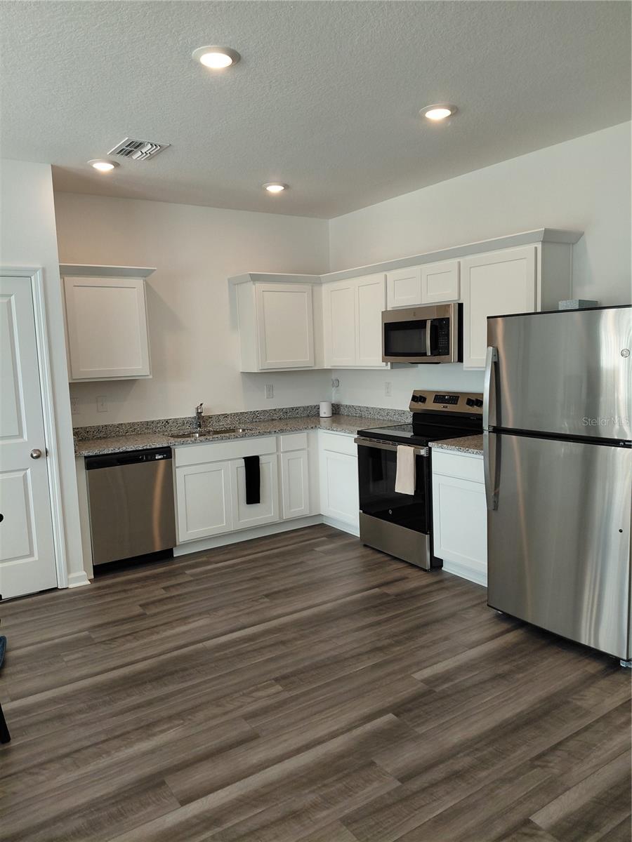 VISTA WALK - Residential