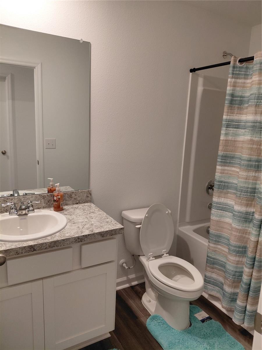 VISTA WALK - Residential