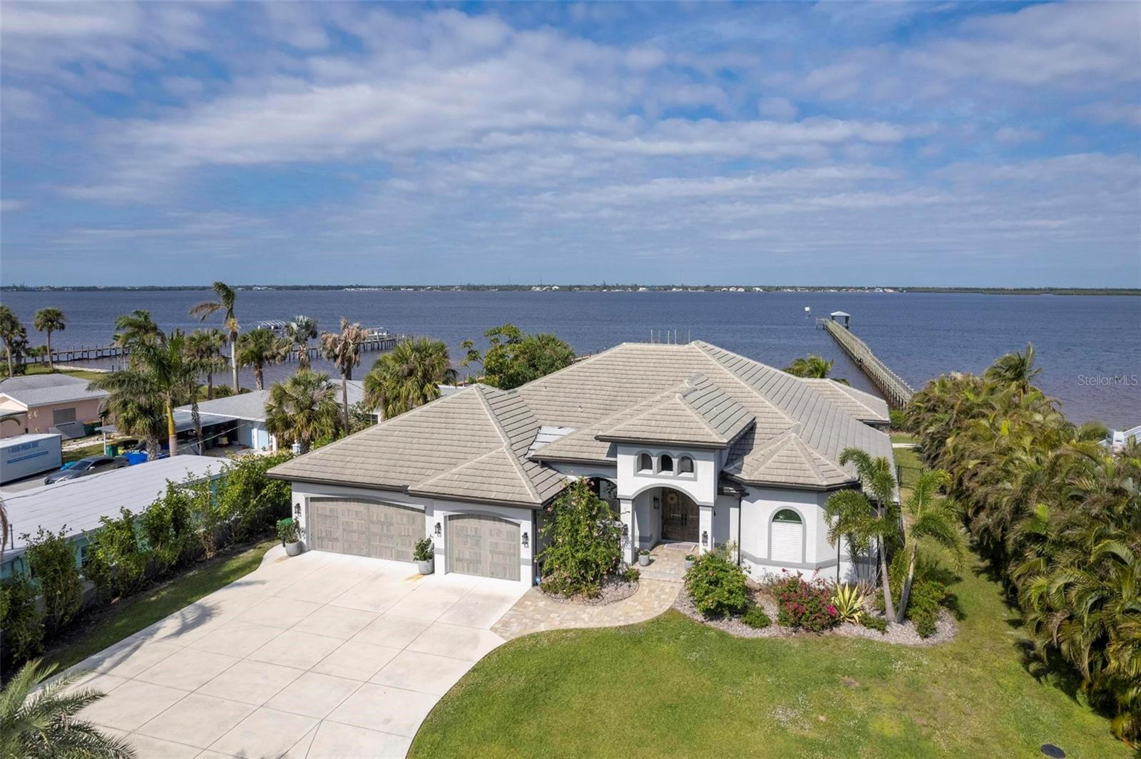 25462 SHORE DRIVE
