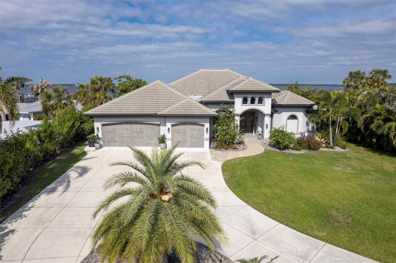 25462 SHORE DRIVE