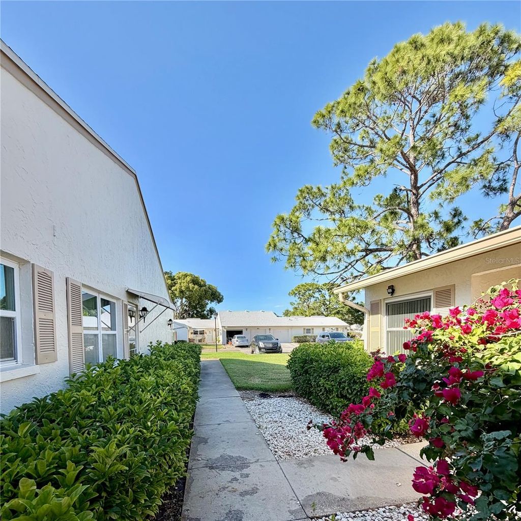 Photo of 3386 39th Street S #B, St Petersburg, FL 33711 (MLS # TB8500259)