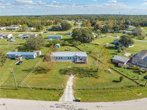 A home in LAKELAND