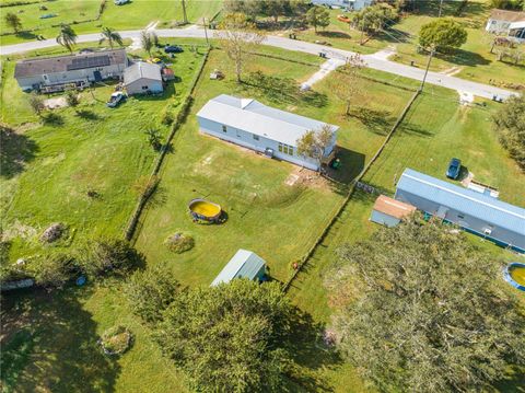 A home in LAKELAND