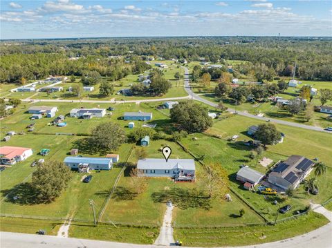 A home in LAKELAND