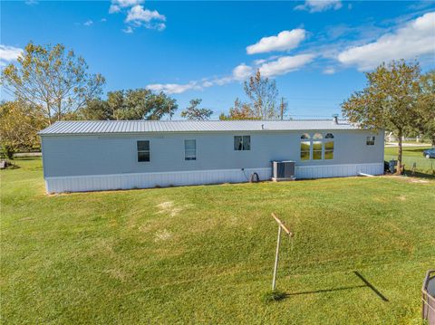 A home in LAKELAND