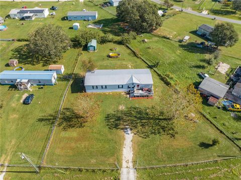 A home in LAKELAND