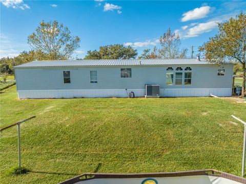 A home in LAKELAND